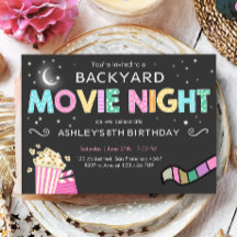 Noite de Filme sob o Convite de Aniversário das Es