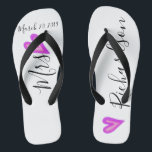 Nome da Data Personalizada de Chinelos de Noiva de<br><div class="desc">Este design foi criado através da arte digital. Pode ser personalizado clicando no botão personalizar e alterando a cor, adicionando um nome, iniciais ou as suas palavras favoritas. Entre em contato comigo em colorflowcreations@gmail.com se você quiser usar este design em outro produto. Compre minha pintura de acrílico abstrato original para...</div>