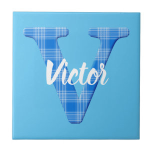 Nome de menino personalizado xadrez com a letra V