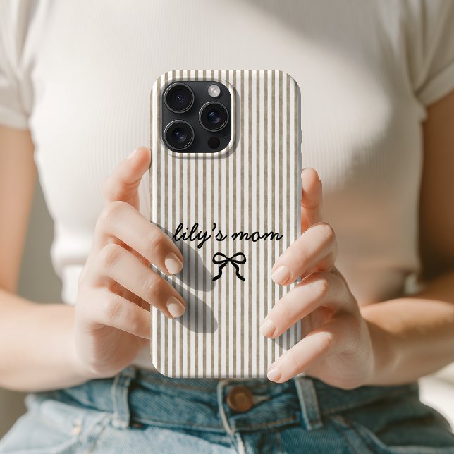 Nome de Roteiro Personalizado Coquette Dia das Mãe (Gift to Bride to Be | Custom Name Registered Nurse Phone Cover | Gift to Coworker)