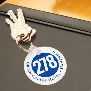 Nome do Hotel Plus Número da Sala em um Chaveiro