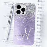 Nome do Monograma da Glitter de Prata Metálica Bru<br><div class="desc">Personalize facilmente esta moda design de capa de telefone com de chic com brilho prateado bonito em um fundo metálico roxo escovado.</div>