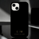 Nome do Monograma Dourado Minimalista Negro Clássi<br><div class="desc">Eleve o seu smartphone com a nossa capas de iphone Clássica Elegante Moderna e Minimalista do Nome do Monograma. Esse caso meticulosamente projetado combina sofisticação do eterno com o minimalismo contemporâneo. Criado à perfeição, ele não só protege seu dispositivo, como também adiciona um toque de estilo personalizado. As opções de...</div>