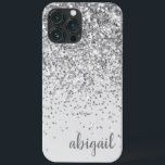 Nome do Monograma Moderno Elegante de Prata com Gl<br><div class="desc">O nome de script monograma personalizado na moda faux glitter moderno e elegante prata fina Adicione seu nome iPhone 13 Pro Max Trendy Case são personalizados e perfeitos para Doce 16, 13, 21ruas, 30, 40º, 50º, 60º, 70, Festa de aniversário, Casamentos, Dia de as mães, Quinceanera, Chá de panela, Festa...</div>