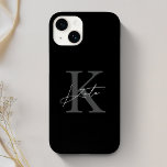 Nome do Monograma Personalizado Preto Moderno<br><div class="desc">Capas de iphone personalizada com um monograma moderno de script manual com nome e inicial personalizados.</div>