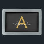 Nome do Monograma Rapariga de Script Moderno Doura<br><div class="desc">Fecho de Cinto do Monograma Simples Preto e Dourado. Isso faz a formatura perfeita, doce 16 16, 18, 21rua, 40, 50, 60, 70, 80, 90, 100 anos, casamento, chá de panela, aniversário, chá de fraldas ou presente de festa de solteira para alguém que ama luxo de vidro e estilos quicos....</div>