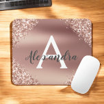 Nome do Mousepad do Monograma do Sparkle Dourado r<br><div class="desc">Cor-de-rosa-pincelado - Rosa Dourado Faux Sparkle Glitter Foil Metálica Nome Monograma Mousepad Monograma. Este teclado do mouse pode ser personalizado para incluir seu primeiro nome.</div>