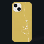 Nome do Script de Caligrafia Elegante Branco Doura<br><div class="desc">Dourada caligrafia branca elegante Script Personalizado Nome iPhone 14 Smart Capa de telefone apresenta um design moderno, moderno, simples e na moda com seu nome personalizado em letras elegantes, escrita à mão, com script de caligrafia em um fundo dourado. Elaborado por ©Evco Studio www.zazzle.com/store/evcostudio</div>