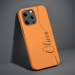 Nome do Script de Caligrafia Elegante Laranja Pret<br><div class="desc">Orange Black Elegant Calliografia Script Personalizado Nome iPhone 14 Smart Capa de telefone apresenta um design moderno e moderno,  simples e na moda,  com seu nome personalizado em letras elegantes e escritas à mão,  com tipografia de script de caligrafia em um fundo laranja. Elaborado por ©Evco Studio www.zazzle.com/store/evcostudio</div>