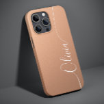 Nome do Script Elegante de Caligrafia Branco Apric<br><div class="desc">O Apricot Shimmer White Elegant Calliographic Script Personalizado Name iPhone 14 Smart Capa de telefone apresenta um design simples e moderno e moderno com seu nome personalizado em elegante tipografia de script de caligrafia escrita à mão em um fundo de molusco metálico. Elaborado por ©Evco Studio www.zazzle.com/store/evcostudio</div>