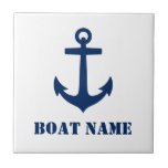 Nome do seu barco ou Nome da família Anchor Marinh<br><div class="desc">azulejos de cerâmica na moda com o nome personalizado do barco,  o nome da família ou outro texto,  uma âncora náutica personalizada em azul marinho em branco ou escolha cores de fundo para corresponder ao seu decor.</div>