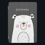Nome Personalizado da Ilustração do Urso Branco Cu<br><div class="desc">Este bonitinho e colorido caso iPad apresenta uma ilustração fantástica de um urso adorável em preto e branco. Personalize-o com seu nome em uma fonte de máquina de escrever retrorada. ideia de presente de excelente!</div>