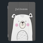 Nome Personalizado da Ilustração do Urso Branco Cu<br><div class="desc">Este bonitinho e colorido caso iPad apresenta uma ilustração fantástica de um urso adorável em preto e branco. Personalize-o com seu nome em uma fonte de máquina de escrever retrorada. ideia de presente de excelente!</div>