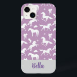Nome Personalizado do Cavalo Rider de Padrões Roxo<br><div class="desc">Esta bela capa de telefone roxa é um presente de Natal ou aniversário ideal para qualquer criança apaixonada por cavalos. Torne-o ainda mais especial personalizando-o com o nome da criança.</div>