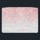 Nome Personalizado do Mármaco Glitter Dourado do r<br><div class="desc">capas de ipad e Cobrir de nomes personalizados com brilho de brilho Dourado no rosa com marcador de brilho rosa bonito e padrão de mármore com seu nome personalizado. Personalizado editando o texto na caixa de texto fornecida. Elaborado por ©Evco Studio www.zazzle.com/store/evcostudio</div>