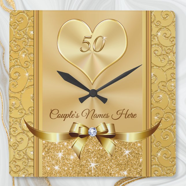Nomes de casais no relógio de 50 anos impressionan (50th wedding anniversary wall clock. Wonderful, golden anniversary gift ideas for friends, couple.)