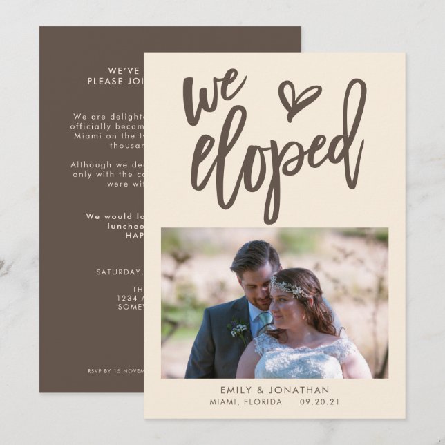 Nós Fugimos Anúncio Convite de Foto Marrom creme (Frente/Verso)