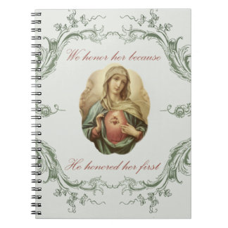 Nós honramos seu caderno imaculado de Mary