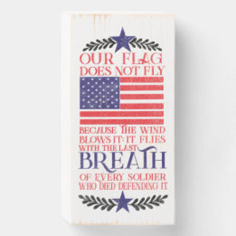 Nossa bandeira não voa com a caixa de madeira de v