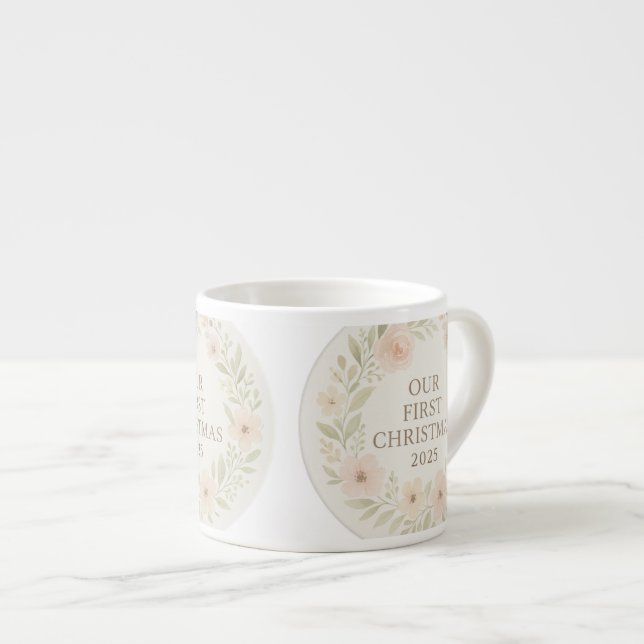 Nossa Primeira Caneca de Natal 2025 – Lembrança de (Frente Esquerda)