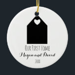 Nosso primeiro ornamento home | minimalista e<br><div class="desc">Nossos primeiros enfeites de natal home que caracterizam uma casa minimalista romântica. Personalizable com seus nomes e ano.</div>