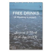 Bebidas grátis salvar a data do casamento da praia