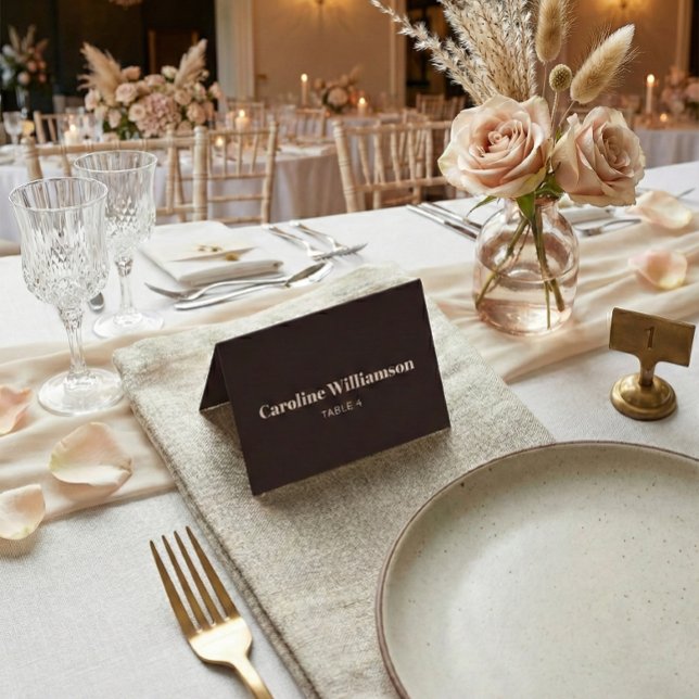 Numeração De Mesa Bold Brown Typography Custom Wedding Place Card (Criador carregado)