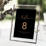 Numeração De Mesa Casamento Clássico Dourado Negro<br><div class="desc">Este clássico de ouro negro é perfeito para um casamento moderno. O design simples e elegante apresenta a tipografia clássica e de rico em ouro. Este é um número de tabela de dois lados. Adicione cada número de tabela de que você precisa ao seu carrinho individualmente.</div>