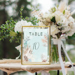 Numeração De Mesa Casamento com o Oceano Aqua Moderno<br><div class="desc">Mergulhe no encantamento do amor com a nossa cativa suíte de casamento submarina. Contra um espantoso fundo de turquesa aqua pálido que evoca a serenidade do mar, uma textura submarina adiciona profundidade e dimensão à design. A placa de número da mesa de casamento é adornada com um delicado conjunto de...</div>