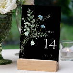 Numeração De Mesa Casamento de Flores Selvagens de Cor Marinha Preta<br><div class="desc">Este número da mesa de casamento apresenta lindas flores silvestres pintadas manualmente,  organizadas como um buquê,  perfeito para primavera,  verão ou casamentos outono. Para uma personalização mais avançada deste design,  clique no BOTÃO FERRAMENTA DESIGN AZUL acima! Itens correspondentes também estão disponíveis.</div>