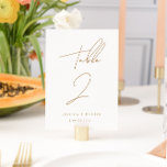 Numeração De Mesa Casamento Dourado de Script Minimalista Elegante<br><div class="desc">Simplesmente na moda e números de tabela minimalistas que são personalizados e duplos lados. Personalize cada um com seus nomes/título do evento,  data e número. Adicione cada um ao seu carrinho individualmente e faça check-out quando terminar.</div>