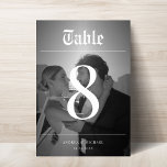 Numeração De Mesa Casamento Legante Do Jornal Vintage Com Foto Desbo<br><div class="desc">Este elegante número da mesa seria um excelente para a sua celebração de casamento. Adicione facilmente seus próprios detalhes clicando na opção "personalizar". 🌸 NOTA: o tamanho desta placa é de 3, 5" x 5". Se você quiser um tamanho maior, entre em contato comigo antes 💖 fazer de sua compra....</div>