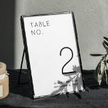 Numeração De Mesa Casamento Minimalista Negro e Branco | Moderno Sim<br><div class="desc">Faça suas mesas de casamento se destacarem com este número minimalista da mesa de casamento em preto e branco. O design elegante e simples funciona com qualquer tema - do clássico ao contemporâneo - e oferece visibilidade clara para seus convidados. Sua paleta monocromática de eterno acrescenta um toque sofisticado e...</div>