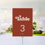 Numeração De Mesa casamento na moda retro terracotta<br><div class="desc">Um tema retro-chic: adote este design tipográfico ligeiramente vintage e na moda para a sua papelaria de casamento,  com um tema cor-de-rosa,  laranja queimado,  terracota,  açúcar castanho e pêssego. Texto,  cores e planos de fundo totalmente personalizáveis.</div>