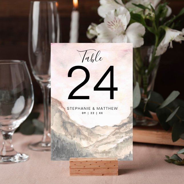Numeração De Mesa Casamento por Aquarela Moderna Montanha (Pink mountain watercolor rustic design table number card is perfect for your wedding reception.)