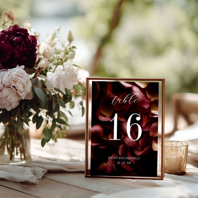 Numeração De Mesa Elegant Burgundy Romantic Rose Table Number Card (Criador carregado)