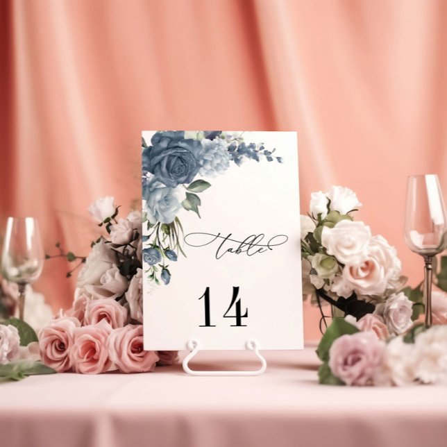 Numeração De Mesa Elegant Dusty Blue Floral Wedding Table Card (Criador carregado)