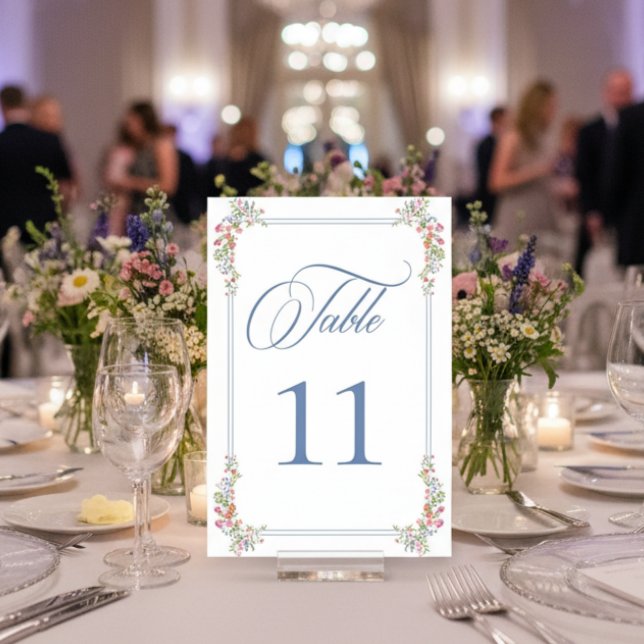 Numeração De Mesa Elegant Dusty Blue Pastel Wildflower Crest Wedding (Criador carregado)
