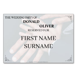 Numeração De Mesa Mãos de um Casal de Casamento Gay com Anéis