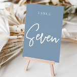 Numeração De Mesa Mesa Scripted SVEN com Mão Azul Dusty<br><div class="desc">Cartões simples e chicos de números de mesas em Azul Dusty e branco fazem uma declaração elegante no seu casamento ou evento. Design apresenta "mesa [number]" em uma combinação de olhares de serif clássica e de caracteres de script manuscritos. Design repete-se de ambos os lados. Cartões numerados individualmente vendidos separadamente;...</div>