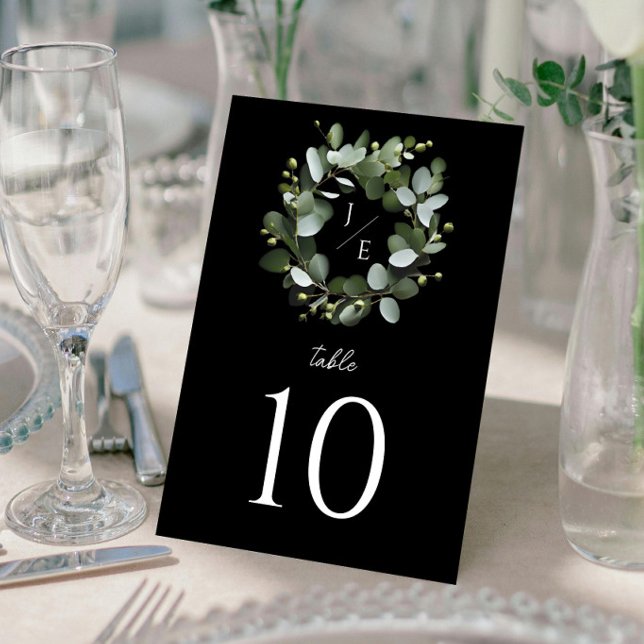 Numeração De Mesa Monograma Moderno Eucalyptus Wreath | Branco (Black Modern Monogram Eucalyptus Wreath Wedding Table Card)