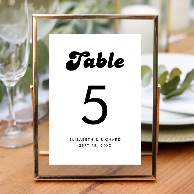 Numeração De Mesa Na moda Retro Casamento Preto e Branco (Stylish retro black and white table number adds charm while guiding guests to their seats elegantly)