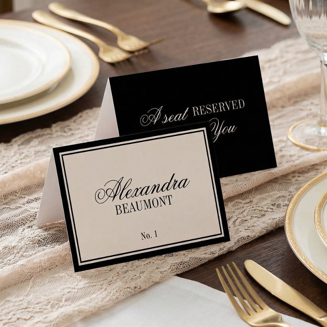 Numeração De Mesa Old Money Classic Black Cream Wedding Place Card (Criador carregado)