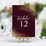 Numeração De Mesa Starry Night Deep Crimson Weding<br><div class="desc">O 'Starry Night Deep Crimson Wedding Table Number' é um elegante toque de navegação para sua decoração de casamento. A placa apresenta um fundo cristalino e profundo que se formando a uma matiz luminosa de ouro, lembrando uma transição de céu aceso para o amanhecer. Uma constelação de delicados speck de...</div>