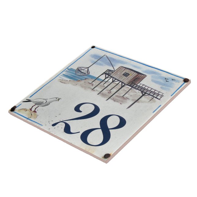 Número 28. (Lateral)