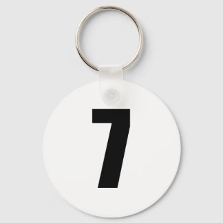 número 7 a preto no chaveiro do botão branco