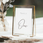 Número da Tabela de Casamento de Caligrafia Minima<br><div class="desc">Design apresenta uma fonte manuscrita e um design minimalista moderno. Projetado para coordenar com a coleção de convites de casamento "ESSENTIALS". Para alterar os detalhes,  clique em "Personalizar". Veja o link de coleção nesta página para ver todos os itens correspondentes neste belo design ou veja a coleção aqui: https://bit.ly/3iNzQAD</div>