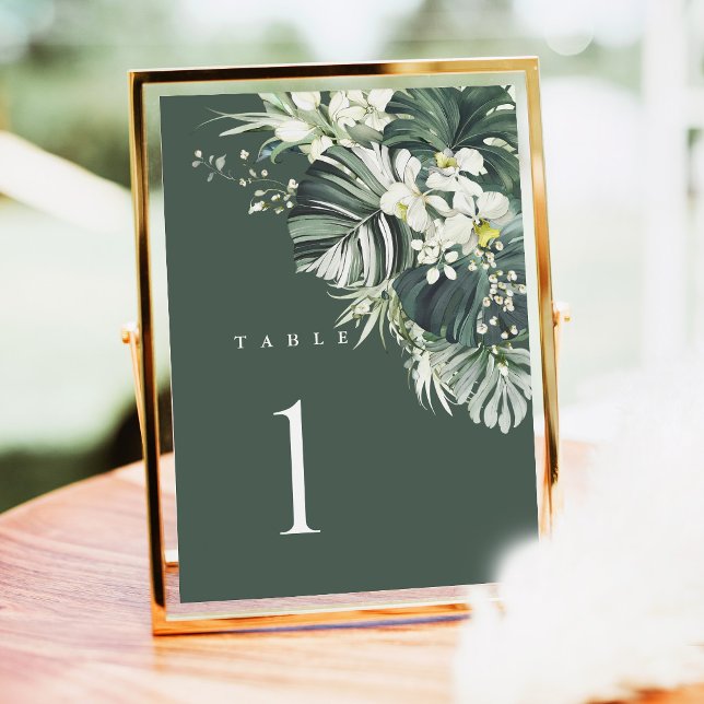 Número de Mesa de Casamento Verde Tropical Salvia, (Tropical wedding table number card, sage green monstera reception decor, gold frame table numbers)
