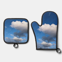 Nuvens brancas escuras