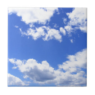 Nuvens do céu azul